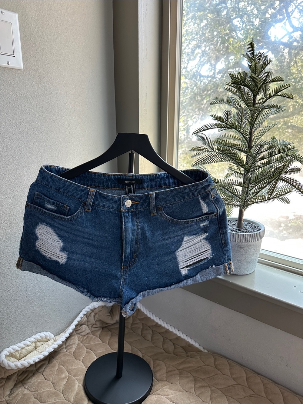 Forever 21 Dark Blue Distressed Denim Jean Shorts